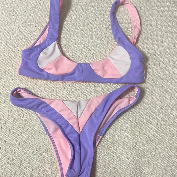 Two piece bikini cheeky pink purple white bra style extra small - Picture 2 of 2